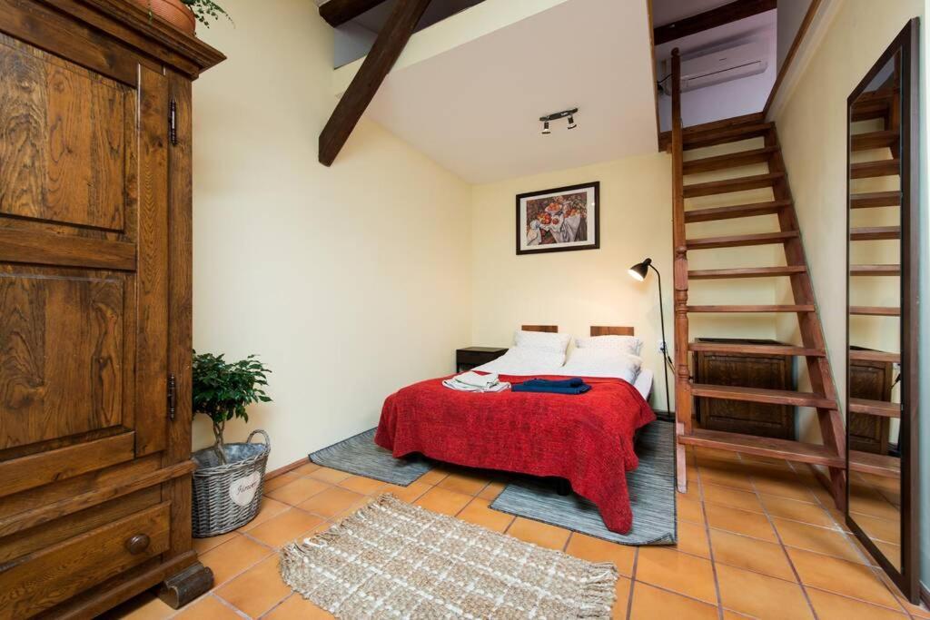 דירות קרקוב Bright Loft In Amazing Location מראה חיצוני תמונה